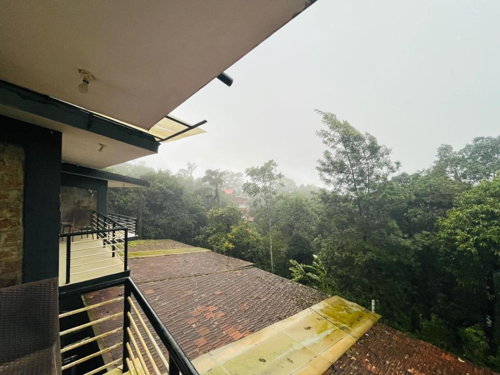 Red Stone Villas Coorg Мадикери Екстериор снимка